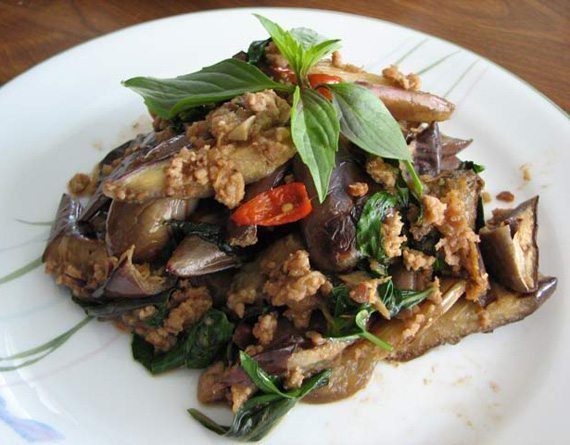 ผัดมะเขือม่วง