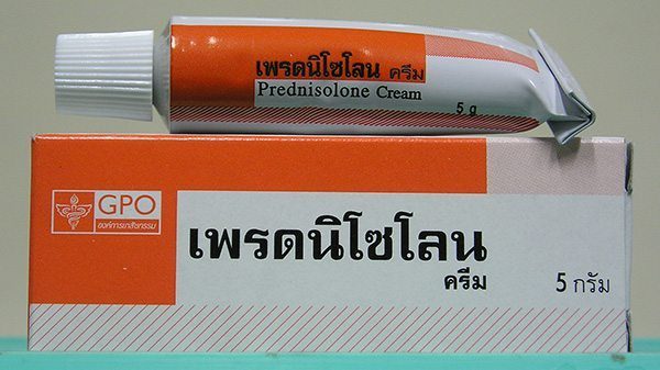 เพรดนิโซโลนครีม